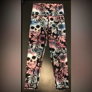 Evolution and Creation Leggings/Yoga Pants with Skulls Women's size XS